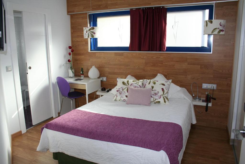 Hotel Fetiche Alojamiento Con Encanto 베니돔 객실 사진